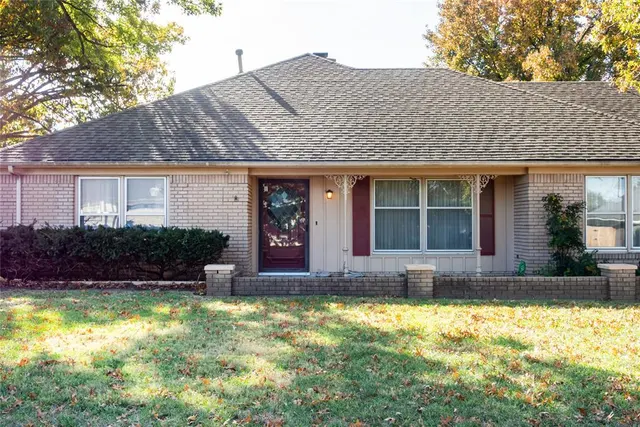 Photo 4 — 3748 E 48th Place, Tulsa, OK 74135