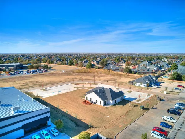 Photo 7 — 8017 NW 122nd Street, Oklahoma City, OK 73142