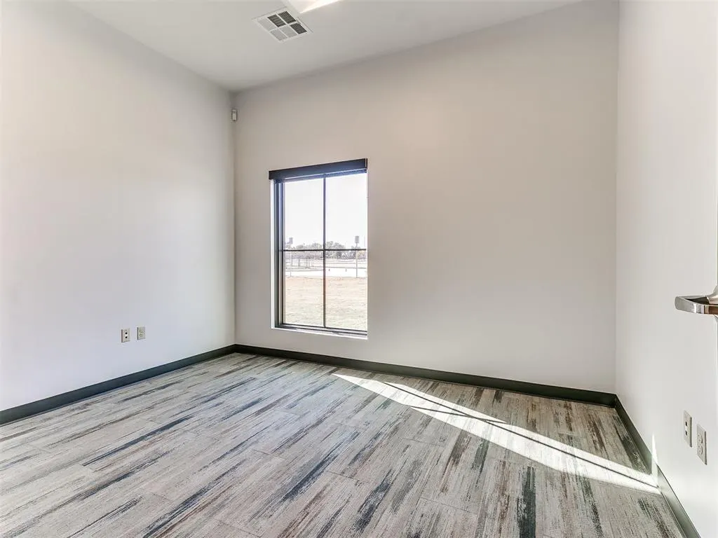 Photo 21 — 8017 NW 122nd Street, Oklahoma City, OK 73142