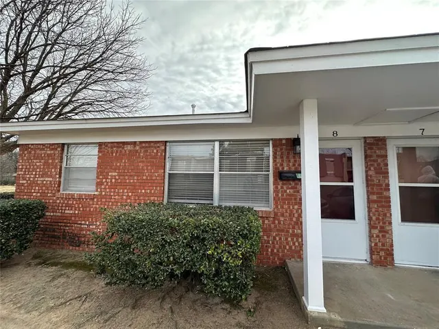 Front exterior — 500 Stinson Street, Norman, OK 73072