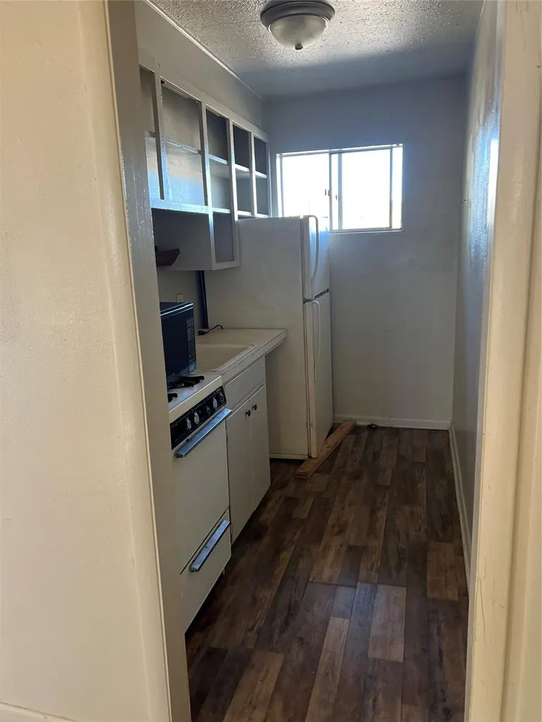 Photo 3 — 1020 S Rock Island Avenue 6, El Reno, OK 73036