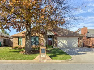 Sold home at 7913 Wilshire Ridge Drive