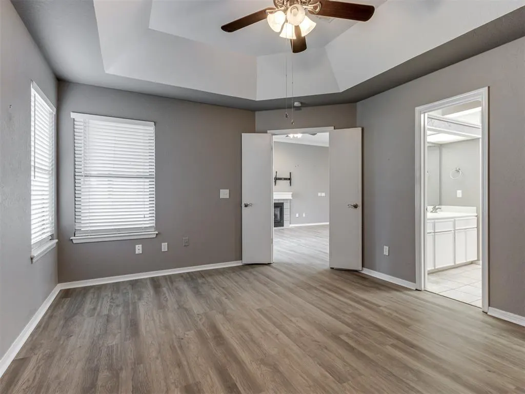 Photo 15 — 7913 Wilshire Ridge Drive, Oklahoma City, OK 73132