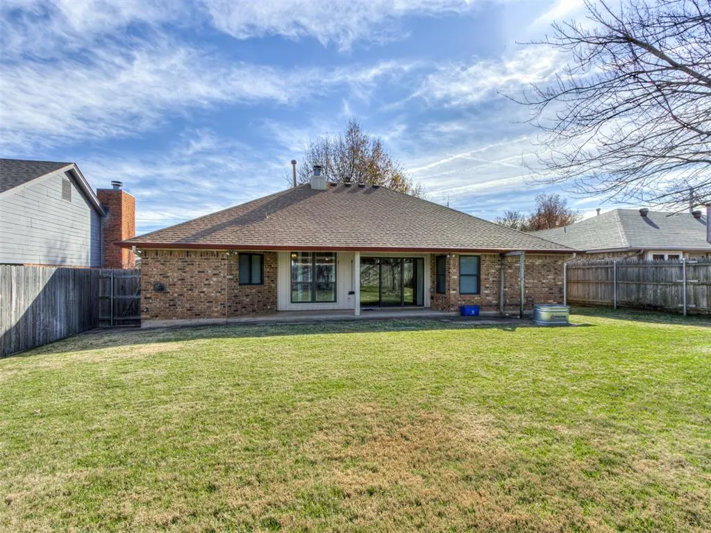 Photo 26 — 7913 Wilshire Ridge Drive, Oklahoma City, OK 73132