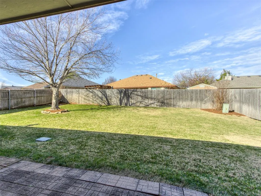 Photo 27 — 7913 Wilshire Ridge Drive, Oklahoma City, OK 73132