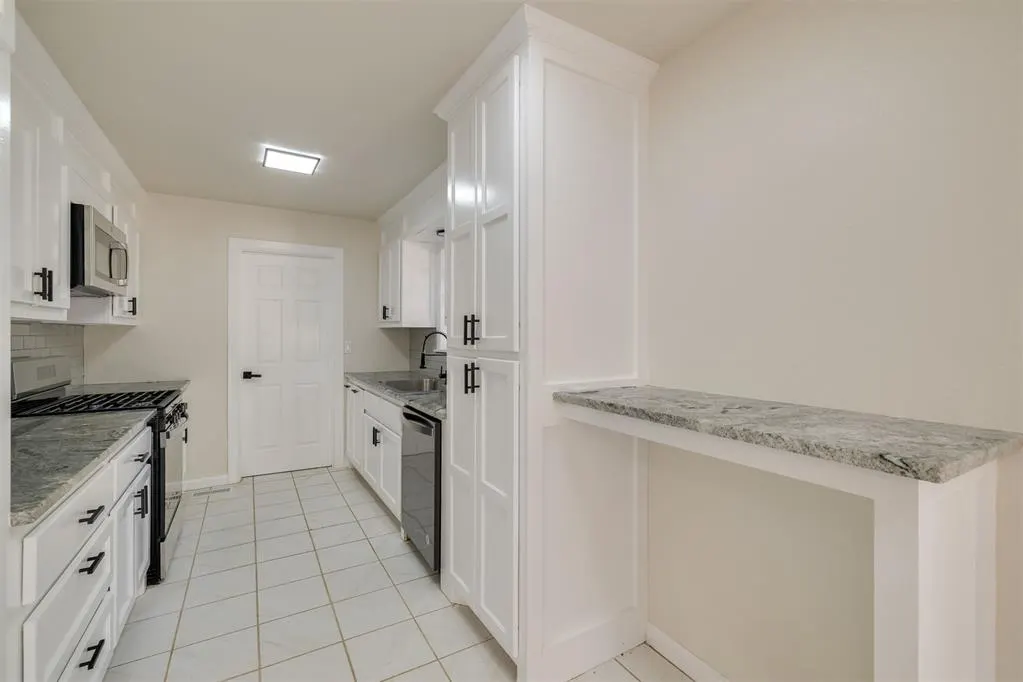 Photo 6 — 7417 NW 7th Street, Oklahoma City, OK 73127