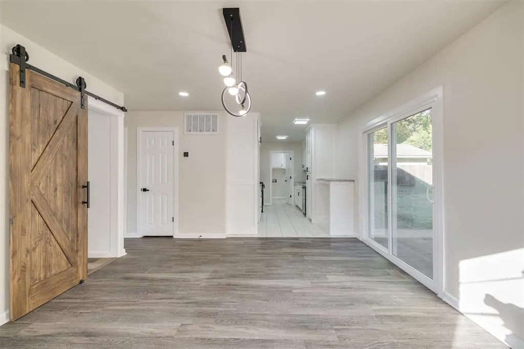 Photo 9 — 7417 NW 7th Street, Oklahoma City, OK 73127