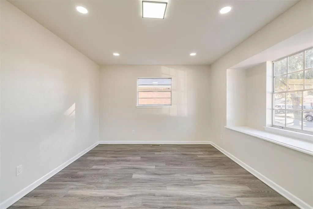 Photo 13 — 7417 NW 7th Street, Oklahoma City, OK 73127