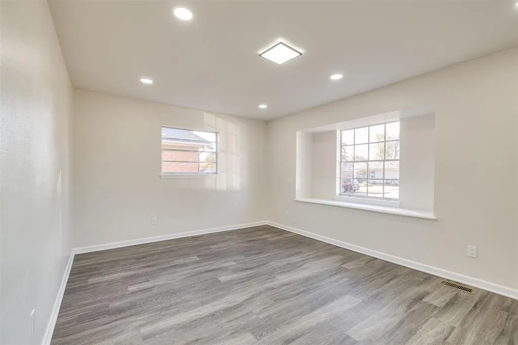 Photo 14 — 7417 NW 7th Street, Oklahoma City, OK 73127