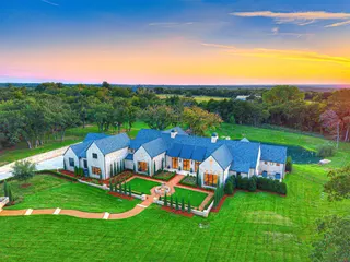 Sold home at 2909 Spring Crest Circle