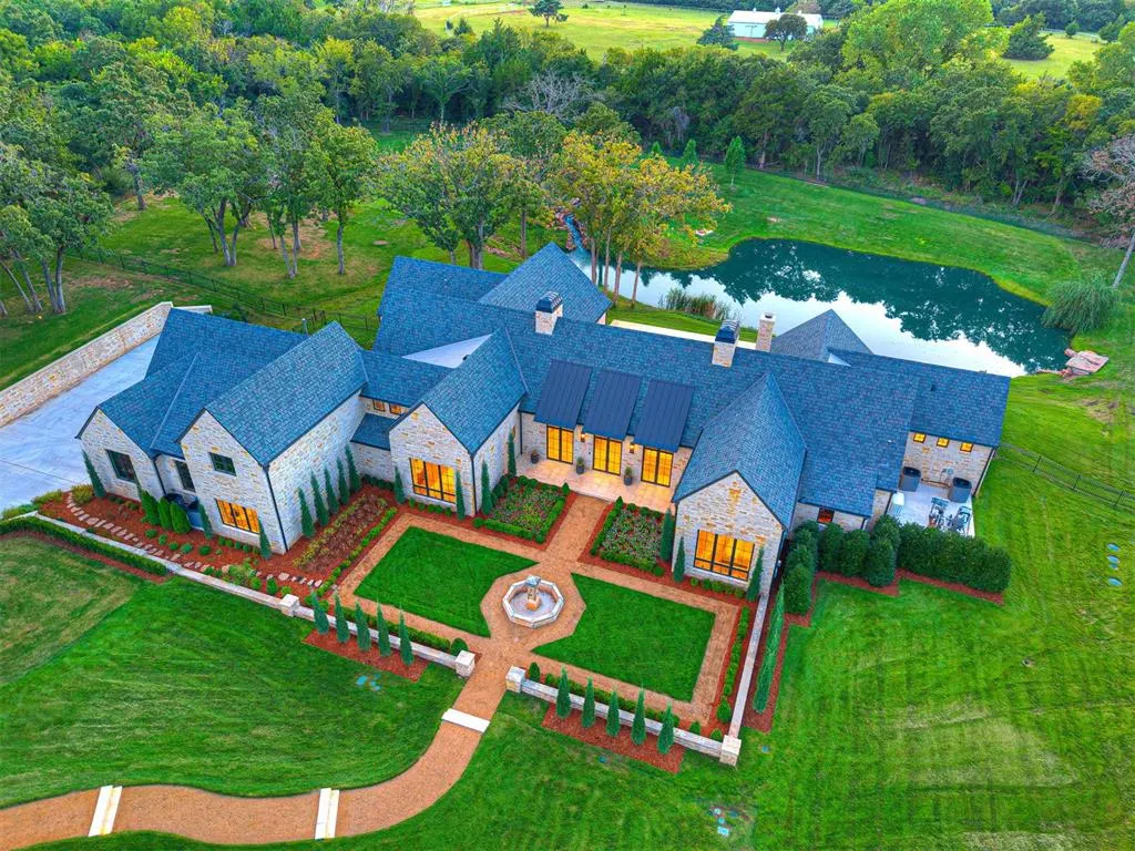 Photo 2 — 2909 Spring Crest Circle, Jones, OK 73049