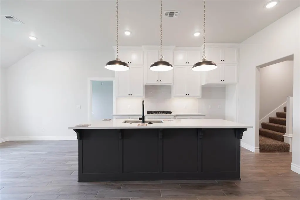 Photo 4 — 15504 Springfield Lane, Edmond, OK 73013
