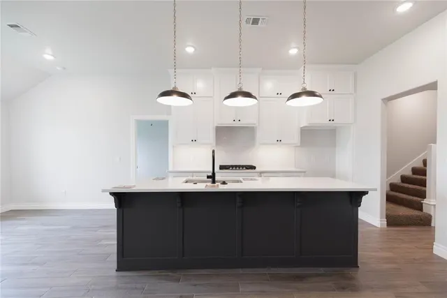 Photo 4 — 15504 Springfield Lane, Edmond, OK 73013