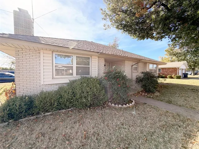 Photo 2 — 5800 NW 45th Street, Warr Acres, OK 73122