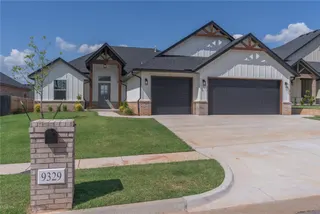 Sold home at 9329 SW 43rd Street