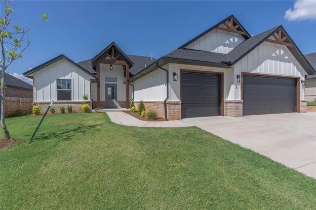 Photo 2 — 9329 SW 43rd Street, Oklahoma City, OK 73179