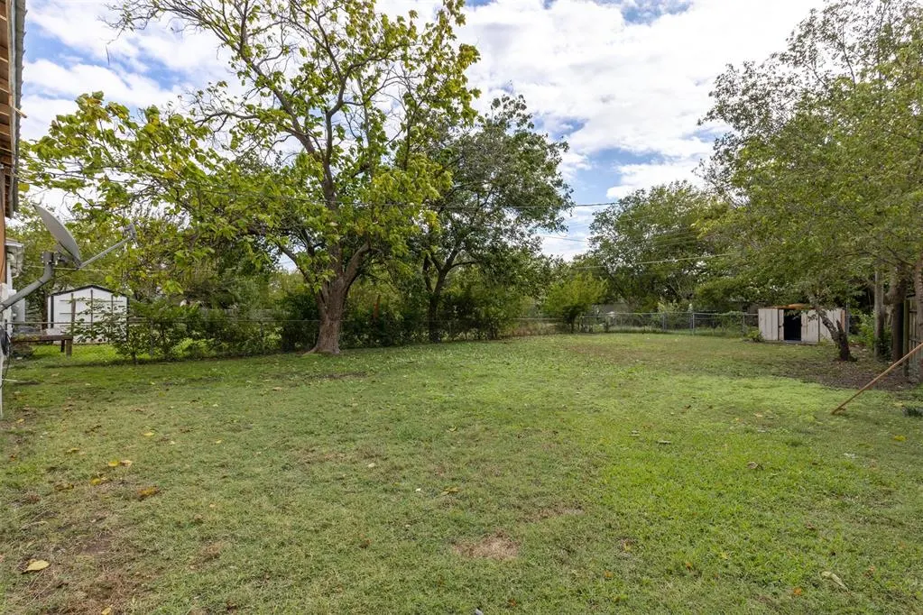 Photo 21 — 1408 8th Ave NW, Ardmore, OK 73401
