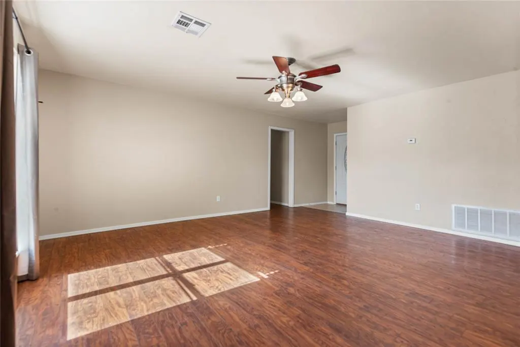 Photo 4 — 10 Peach Street, Ninnekah, OK 73067