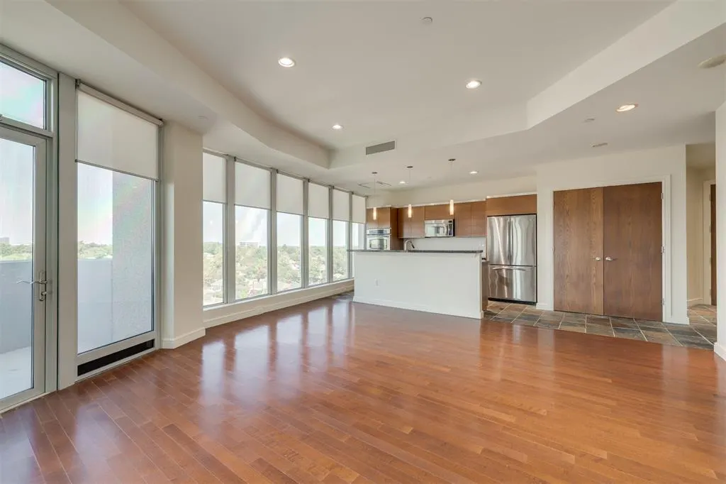 Photo 6 — 5900 Mosteller Drive 73, Oklahoma City, OK 73112