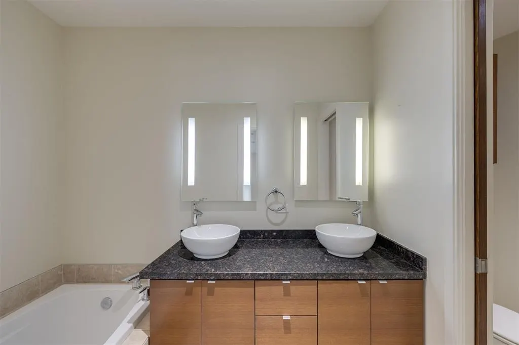 Photo 12 — 5900 Mosteller Drive 73, Oklahoma City, OK 73112