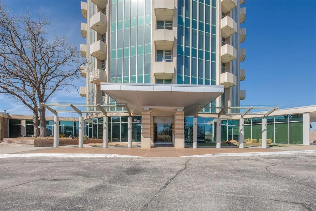 Photo 18 — 5900 Mosteller Drive 73, Oklahoma City, OK 73112