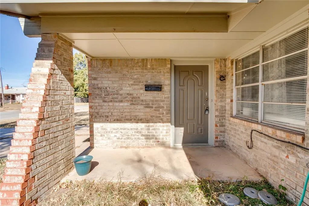 Photo 2 — 520 N Anita Drive, Oklahoma City, OK 73127