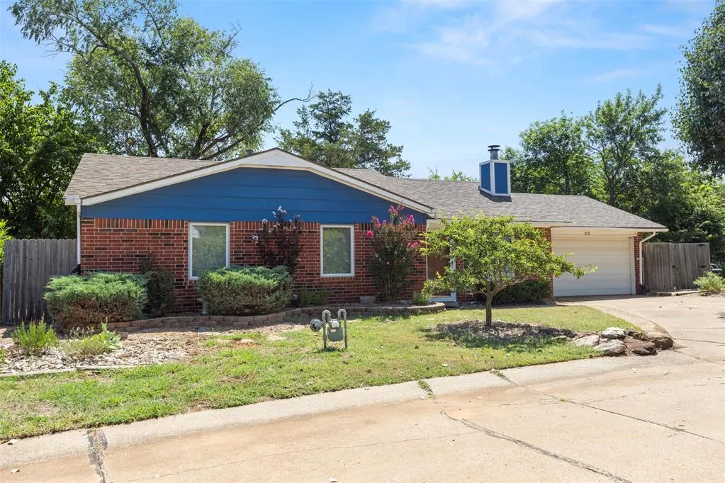 Photo 3 — 213 Timbercrest Court, Stillwater, OK 74075