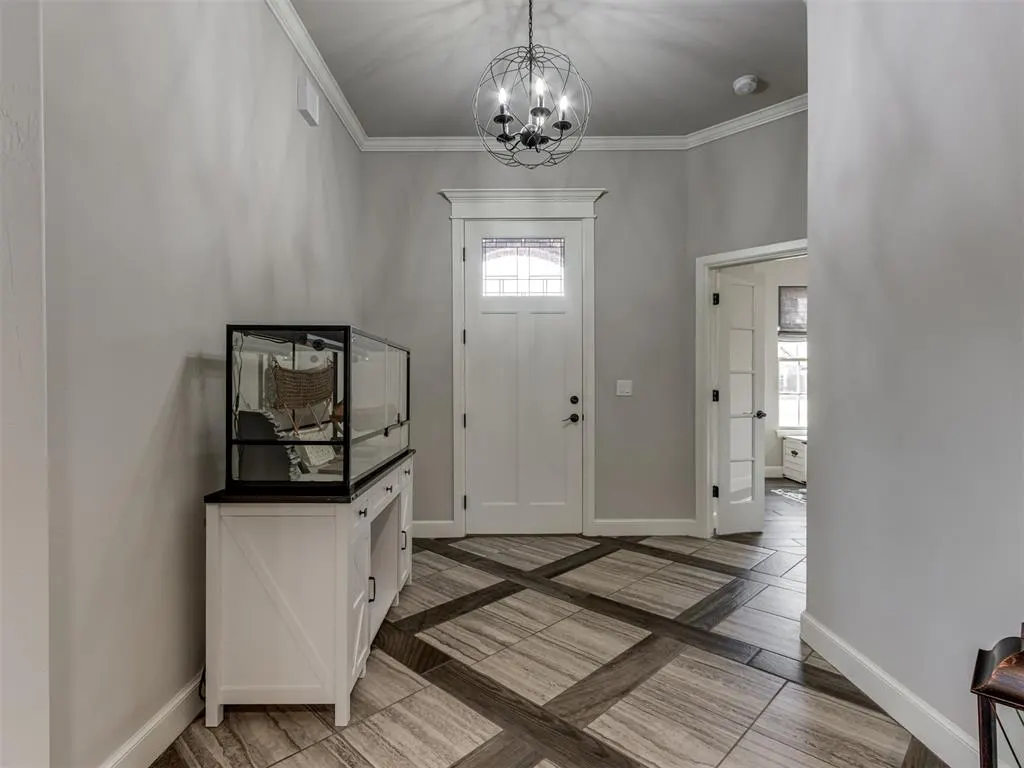 Photo 3 — 6504 Bent Wood Drive, Oklahoma City, OK 73169