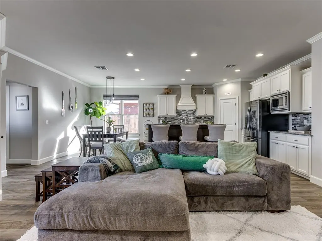Photo 10 — 6504 Bent Wood Drive, Oklahoma City, OK 73169