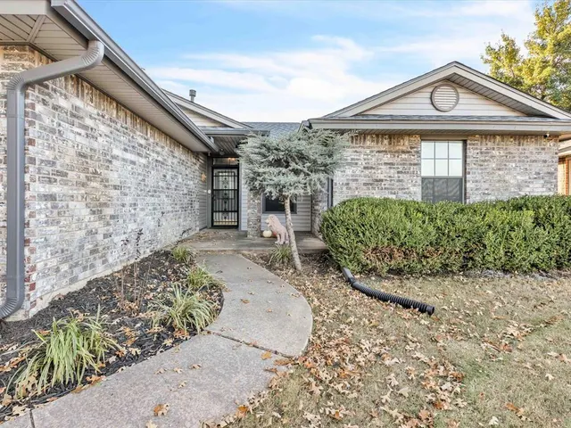 Photo 2 — 1317 Tara Drive, Midwest City, OK 73130