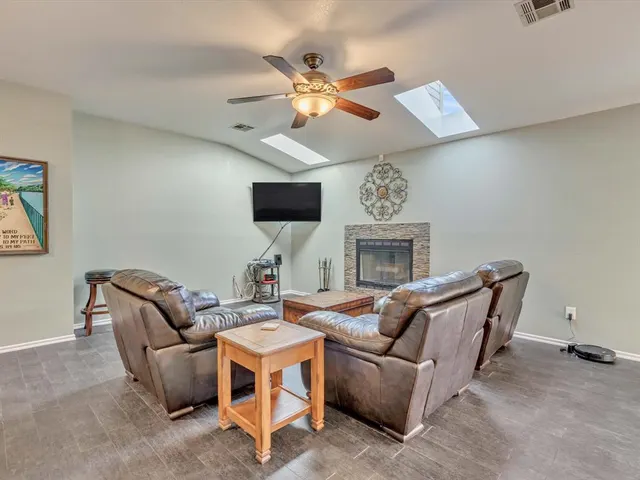 Photo 6 — 1317 Tara Drive, Midwest City, OK 73130