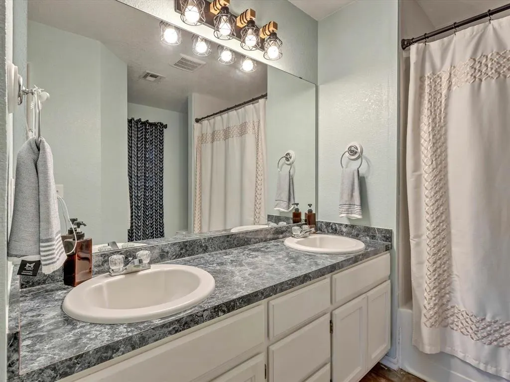 Photo 15 — 1317 Tara Drive, Midwest City, OK 73130