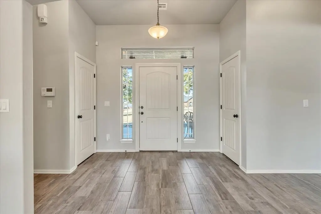 Photo 5 — 5708 Cedar Tree Circle, Guthrie, OK 73044