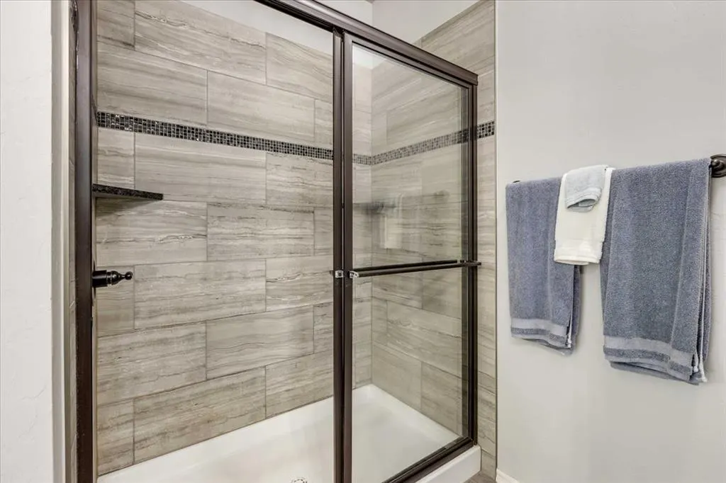 Photo 20 — 5708 Cedar Tree Circle, Guthrie, OK 73044