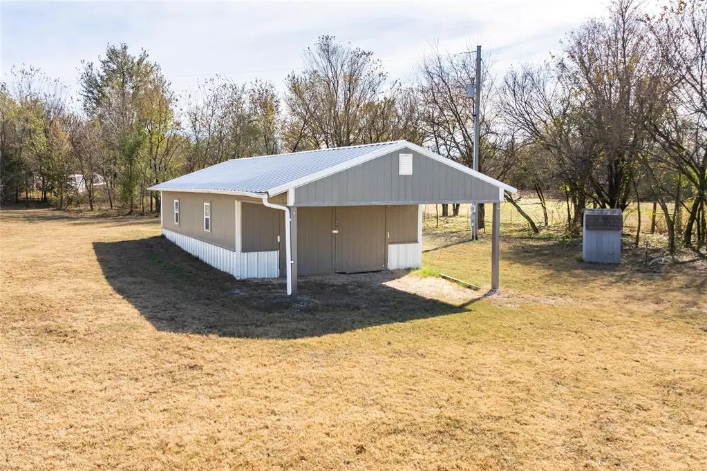 Photo 2 — 1023 County Street 2945, Tuttle, OK 73089