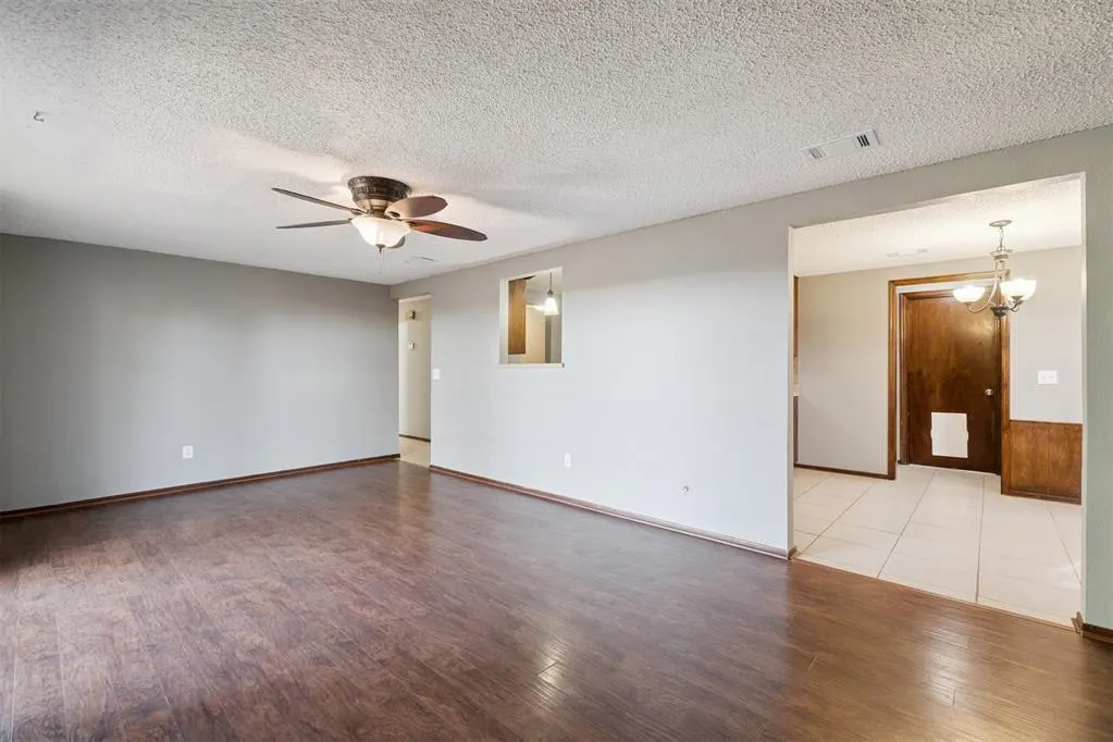 Photo 9 — 1205 Swan Lake Road, Edmond, OK 73003