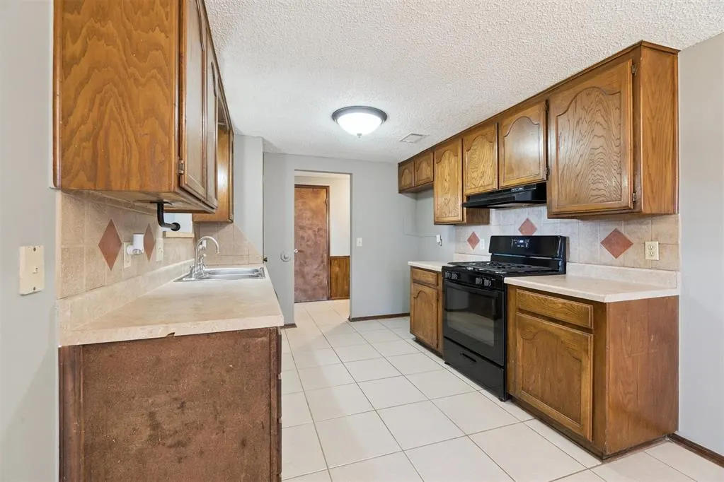 Photo 14 — 1205 Swan Lake Road, Edmond, OK 73003