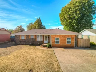 Sold home at 3909 Rosewood Drive
