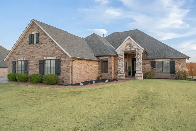 Photo 2 — 14200 SE 76th Place, Oklahoma City, OK 73150