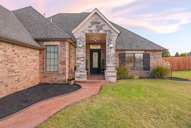 Photo 3 — 14200 SE 76th Place, Oklahoma City, OK 73150