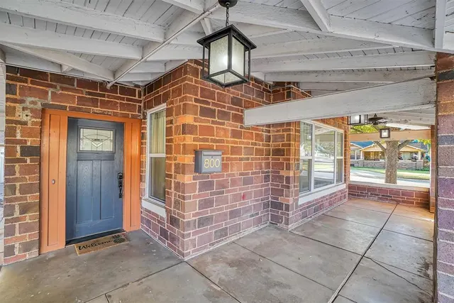 Photo 3 — 800 E Commerce Street, Altus, OK 73521