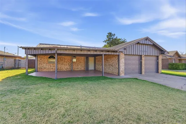 Photo 2 — 2505 N Robin Street, Altus, OK 73521
