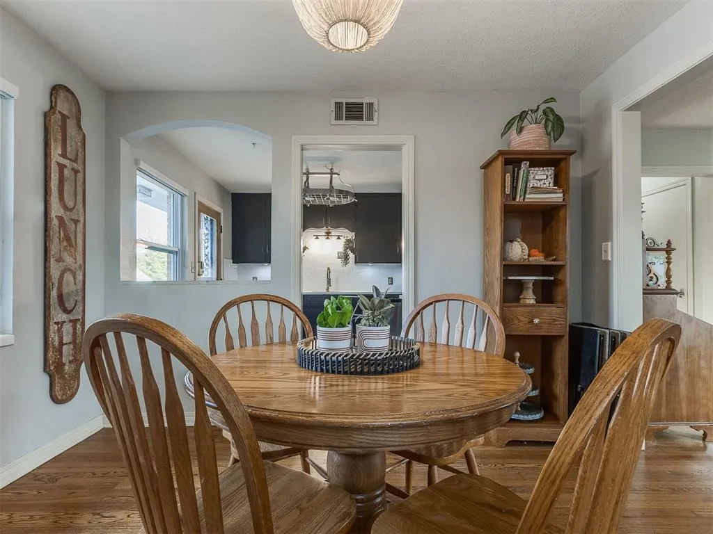Photo 11 — 425 NW 44th Street, Oklahoma City, OK 73118