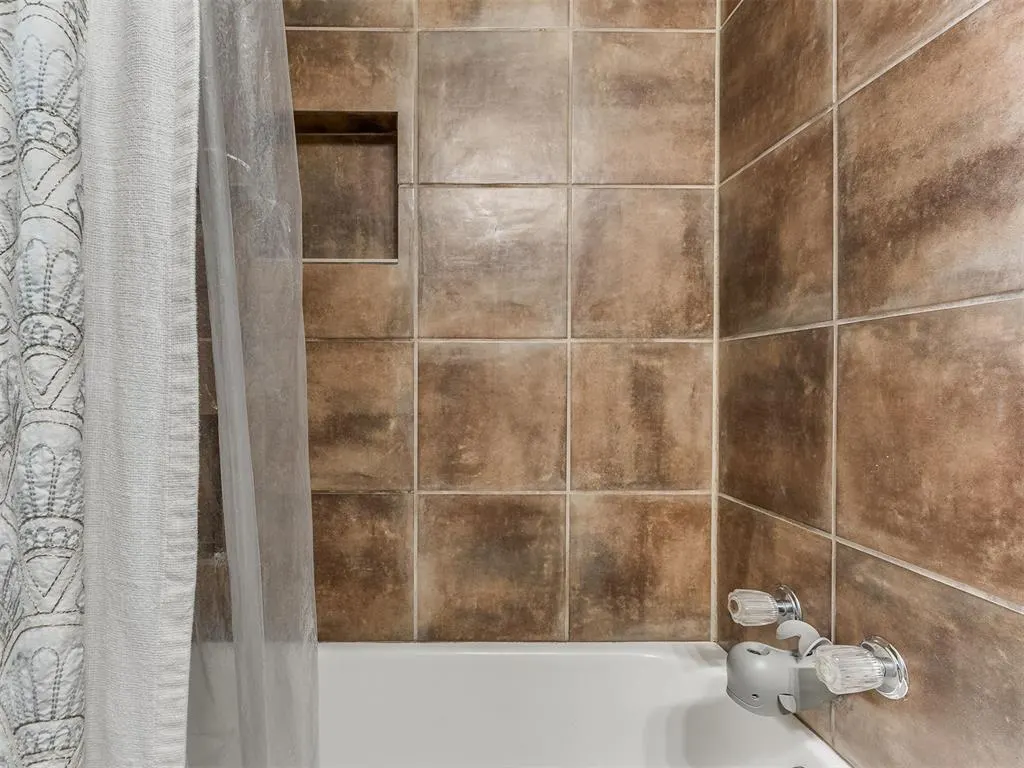 Photo 23 — 425 NW 44th Street, Oklahoma City, OK 73118