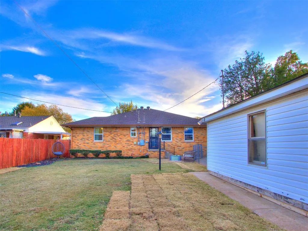 Photo 32 — 425 NW 44th Street, Oklahoma City, OK 73118