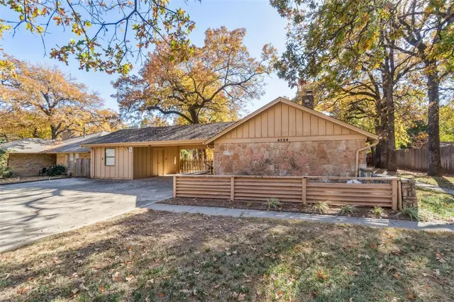 Photo 2 — 6724 Well Oak Circle, Oklahoma City, OK 73127