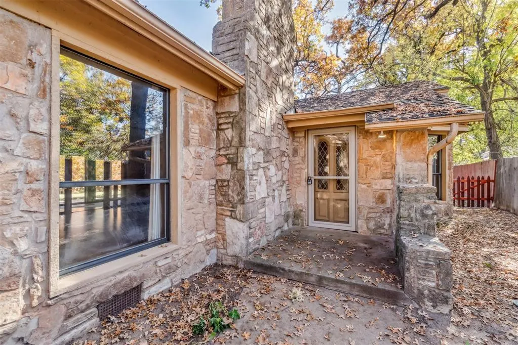 Photo 4 — 6724 Well Oak Circle, Oklahoma City, OK 73127