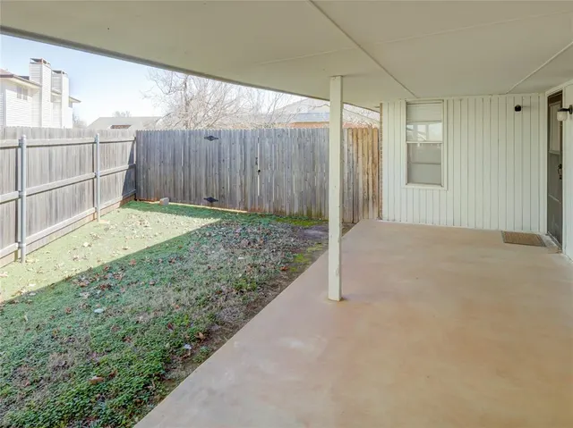 Photo 6 — 6908 Woodlake Drive, Oklahoma City, OK 73132