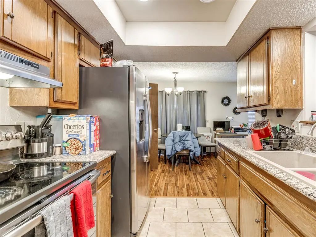 Photo 17 — 6908 Woodlake Drive, Oklahoma City, OK 73132
