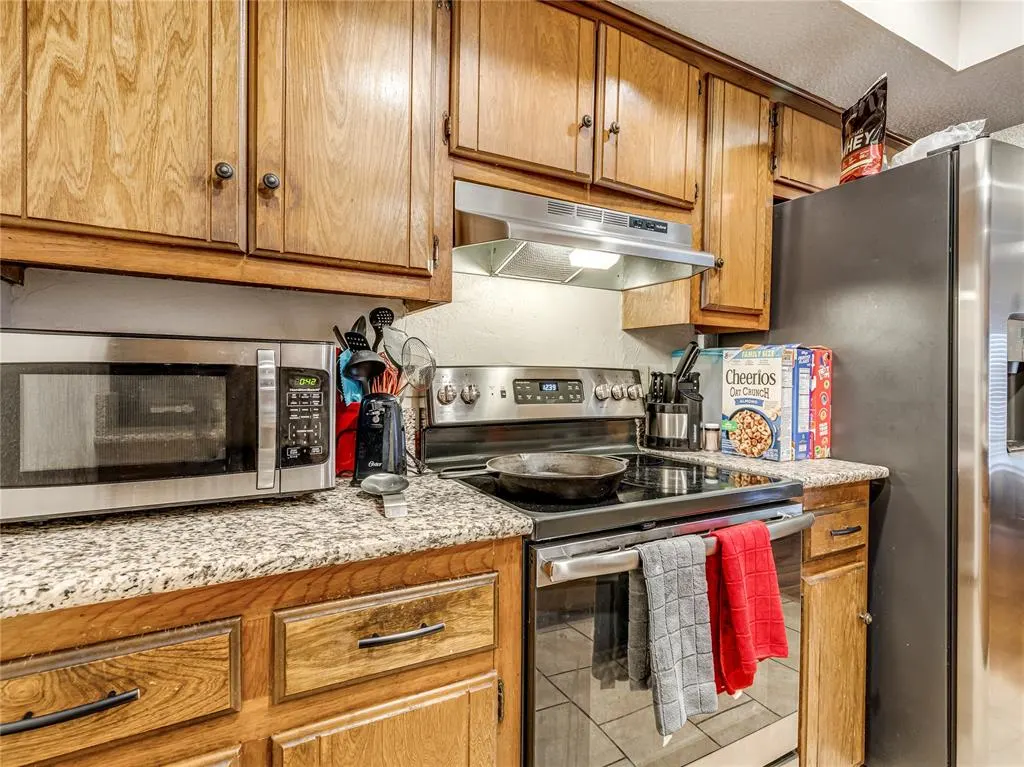 Photo 20 — 6908 Woodlake Drive, Oklahoma City, OK 73132